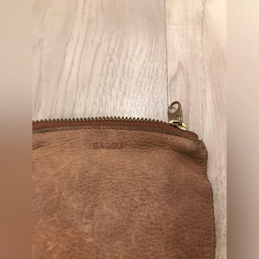 Baggu Brown Leather small  Pouch *Read* - Picture 2 of 11